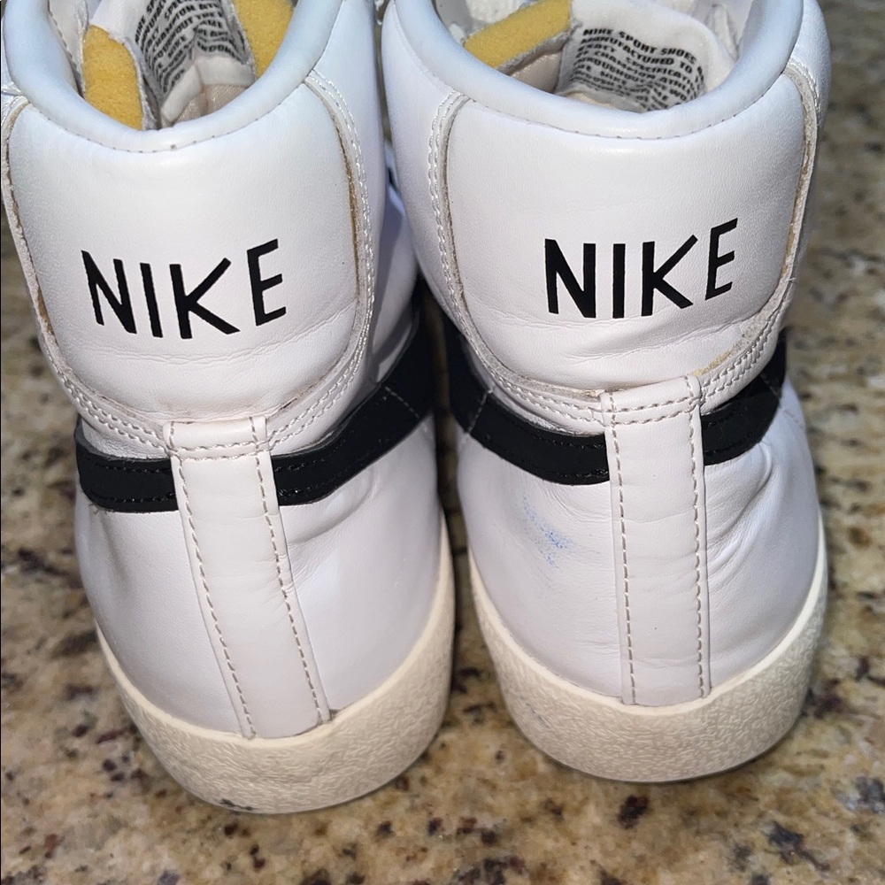Nike Blazer Mid - Picture 3 of 12